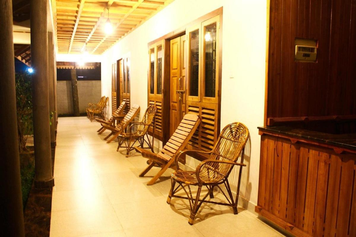 Green Court Cottages Thekkady Ngoại thất bức ảnh